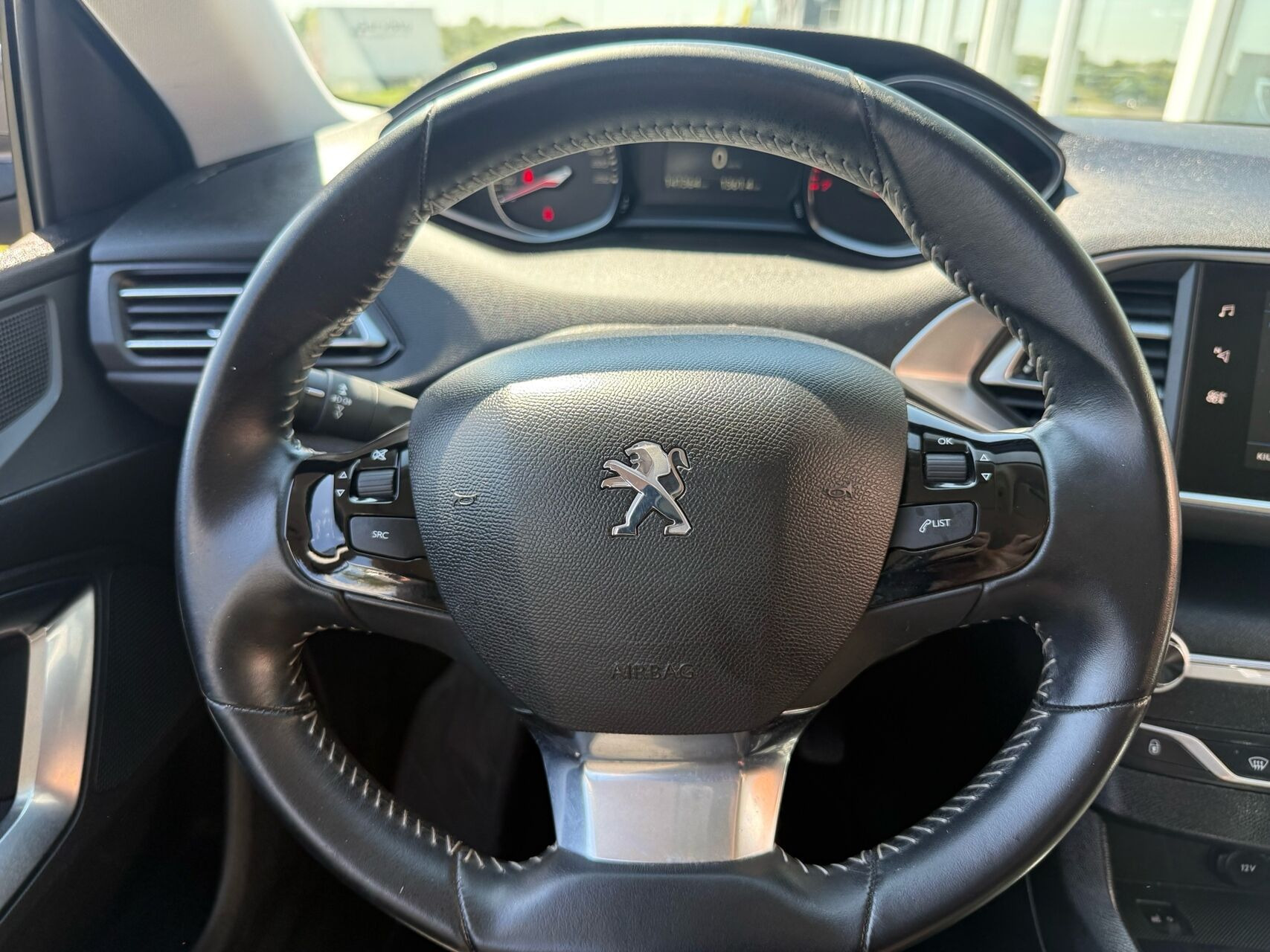 Sort Peugeot 308 fra 2020
