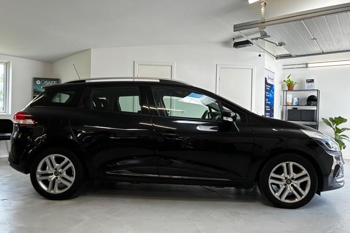 Sort Renault Clio IV fra 2018