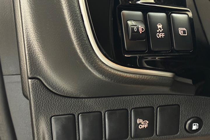 Sort Mitsubishi Outlander fra 2020