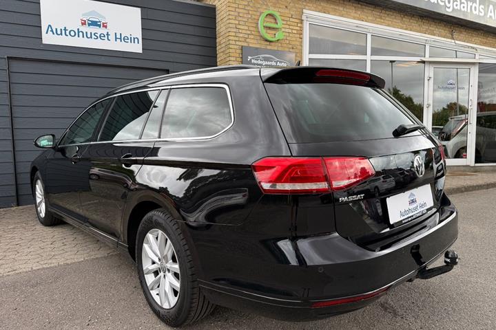Sort VW Passat fra 2018