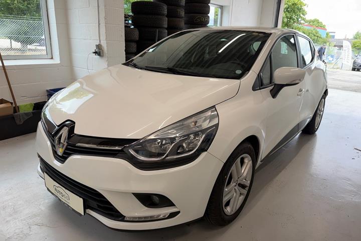 Hvid Renault Clio IV fra 2018