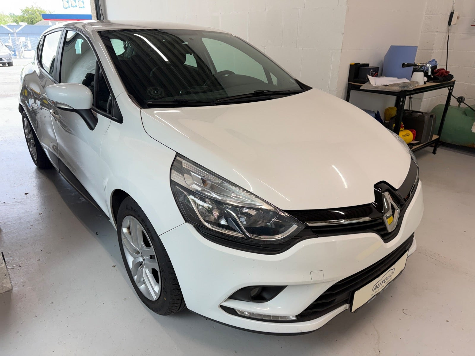 Hvid Renault Clio IV fra 2018