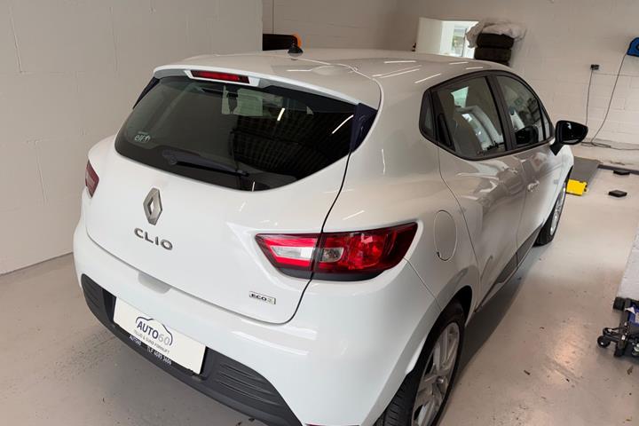 Hvid Renault Clio IV fra 2018