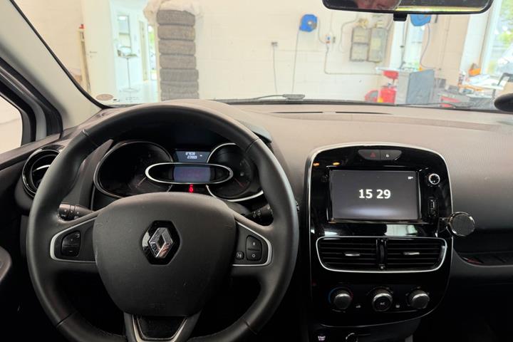 Hvid Renault Clio IV fra 2018