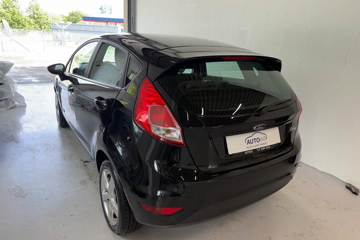 Sort Ford Fiesta fra 2016