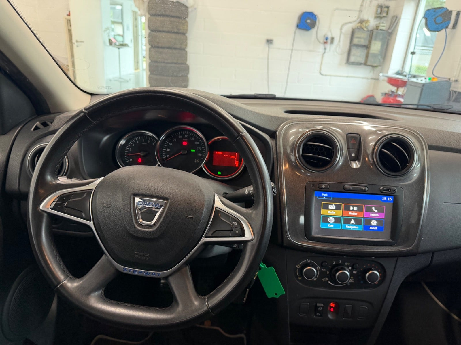 Blå Dacia Logan Stepway fra 2018