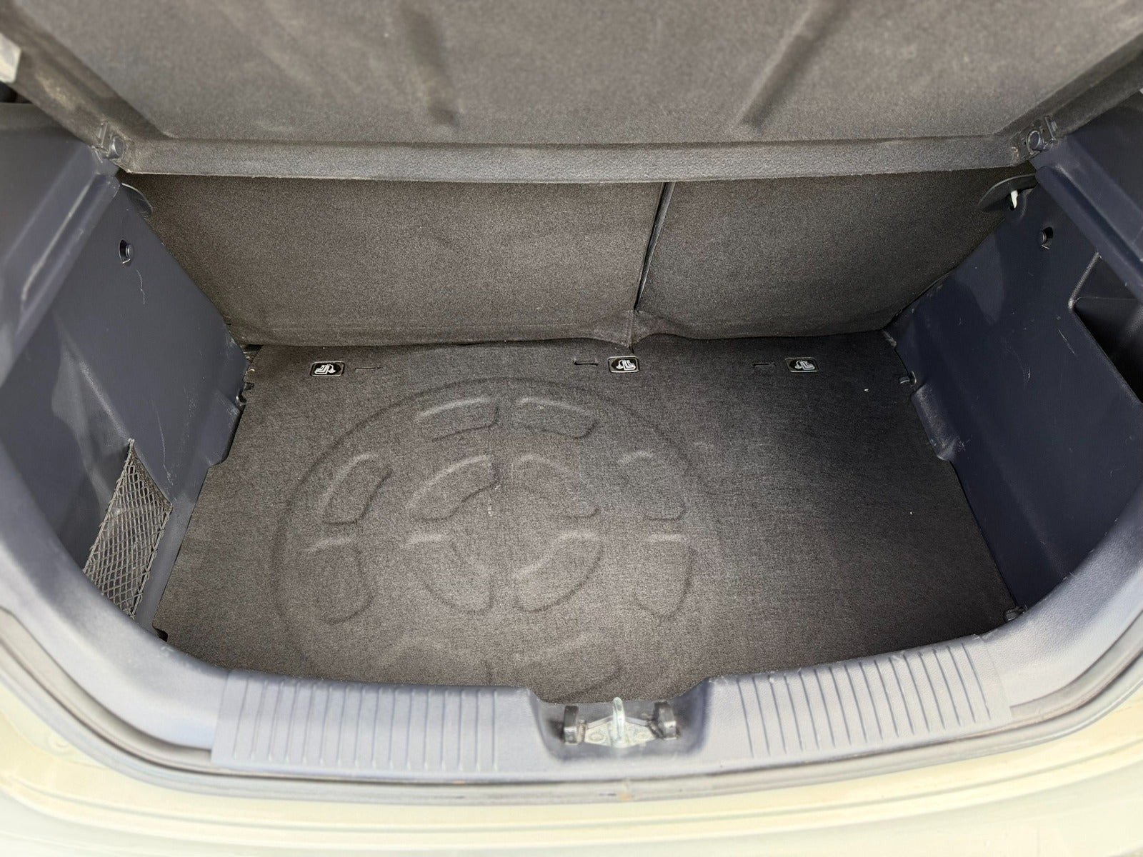 Sølv Kia Rio fra 2014
