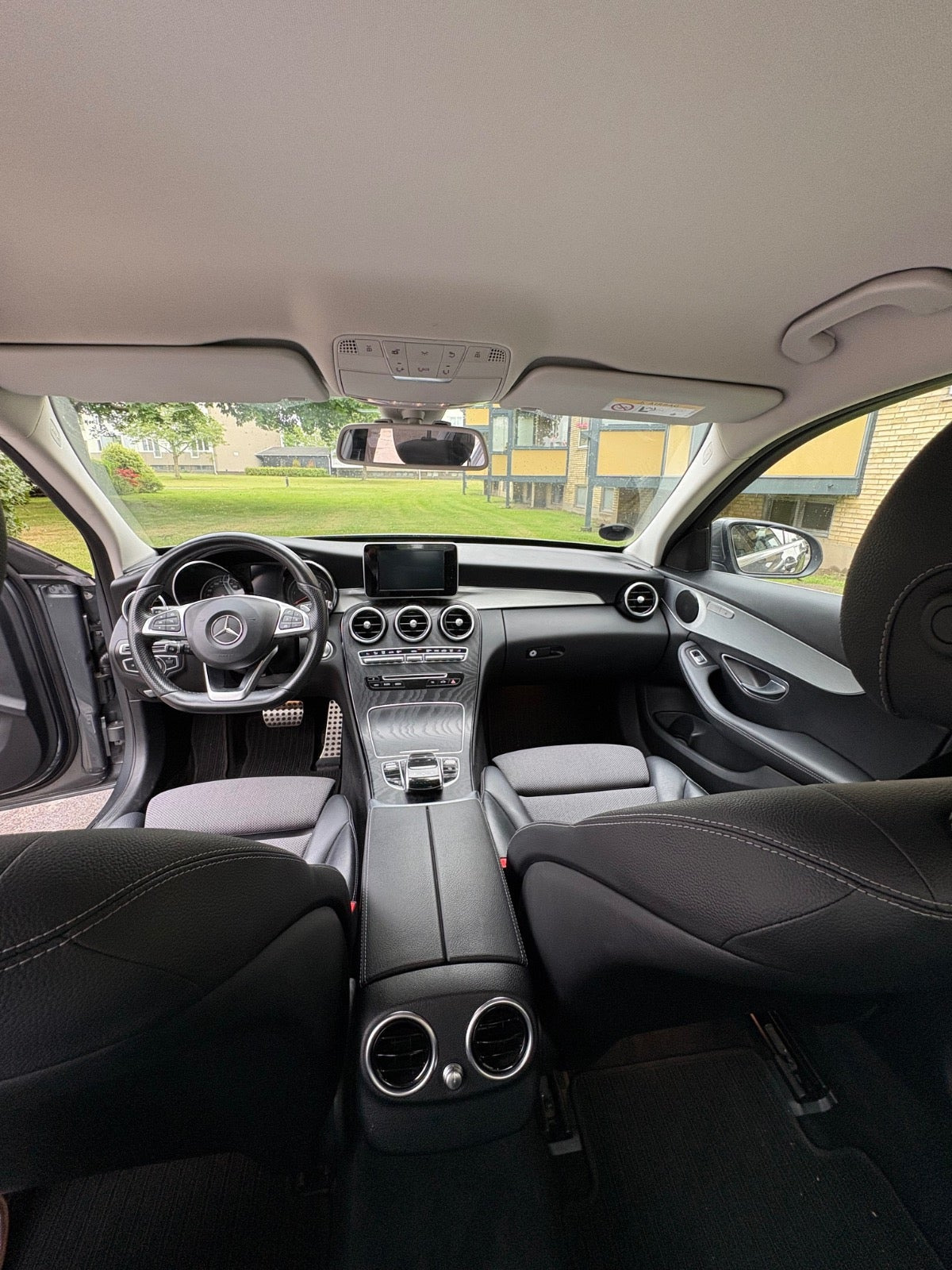 Grå Mercedes C220 d fra 2017