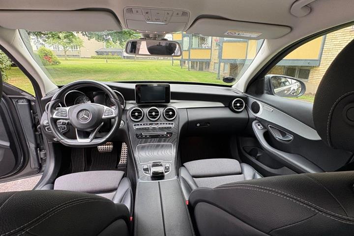 Grå Mercedes C220 d fra 2017
