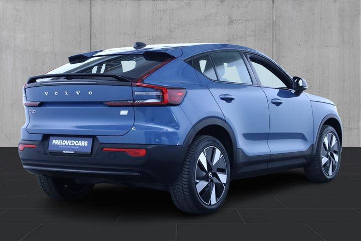 Blå Volvo C40 fra 2024