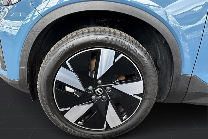 Blå Volvo C40 fra 2024