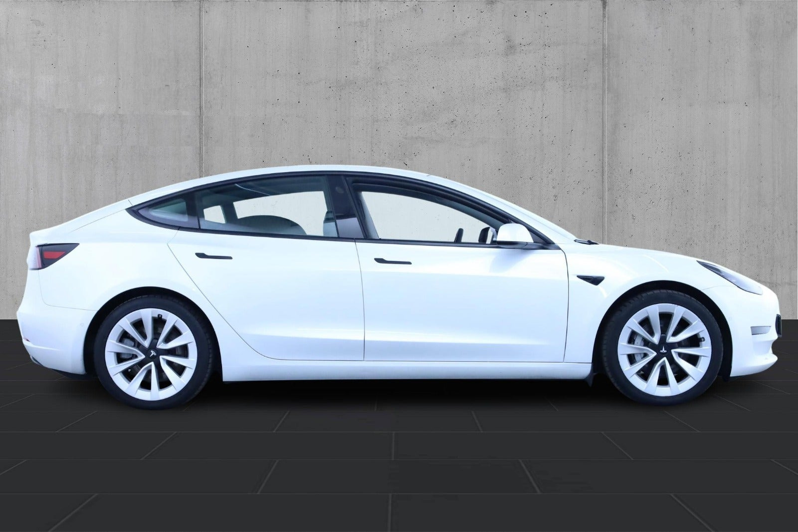 undefined Tesla Model 3 fra 2021