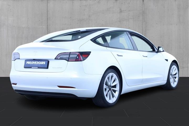 undefined Tesla Model 3 fra 2021