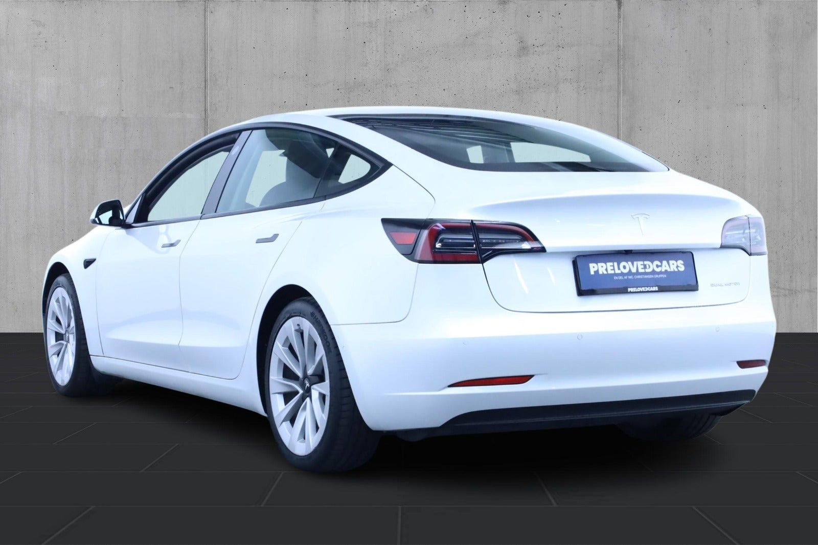 undefined Tesla Model 3 fra 2021