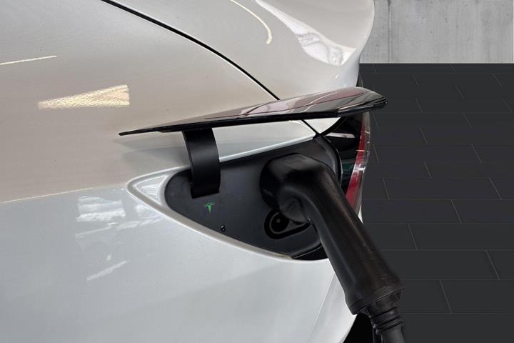 undefined Tesla Model 3 fra 2021