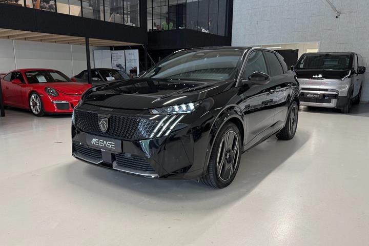 Sort Peugeot e-3008 fra 2025