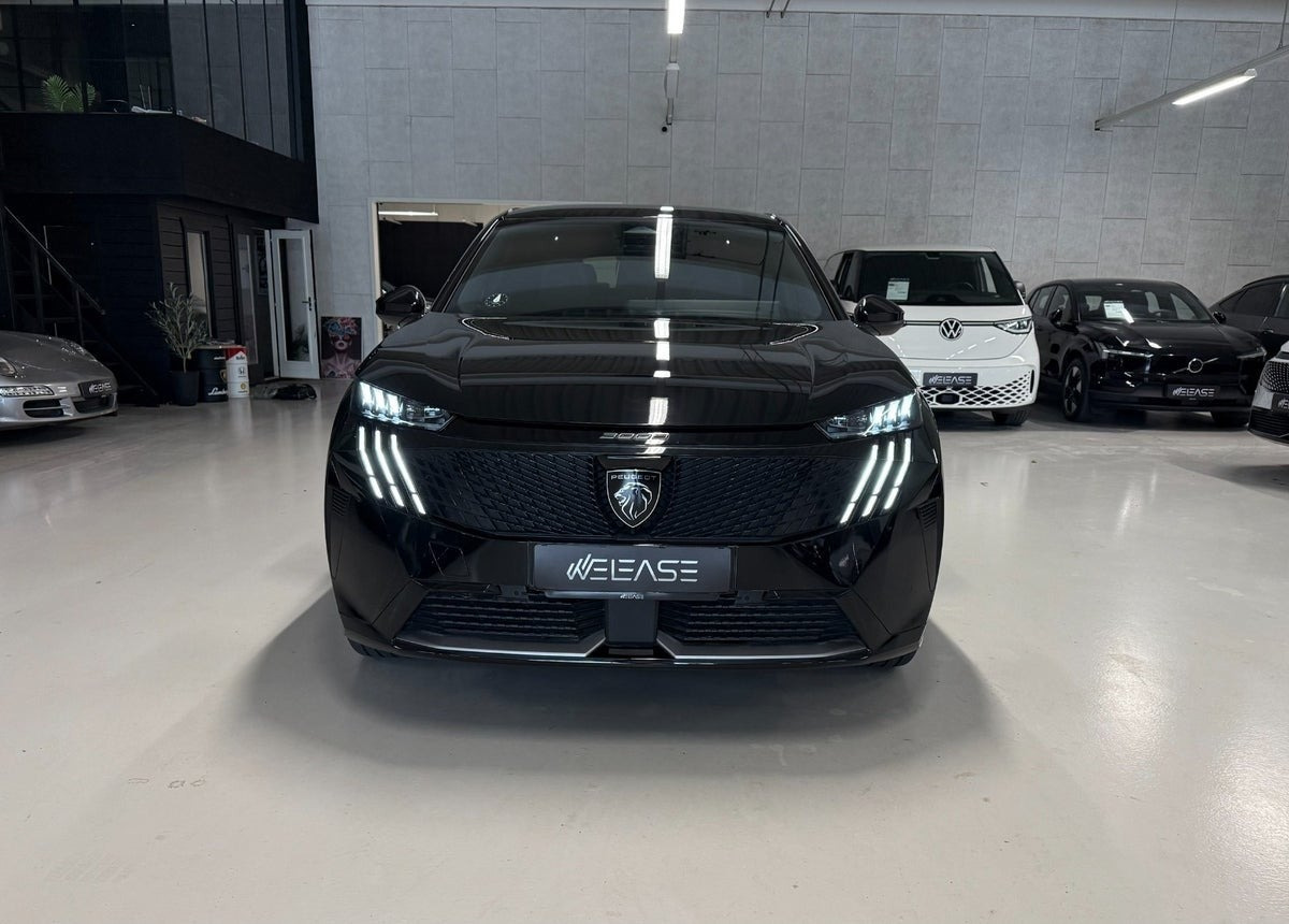 Sort Peugeot e-3008 fra 2025
