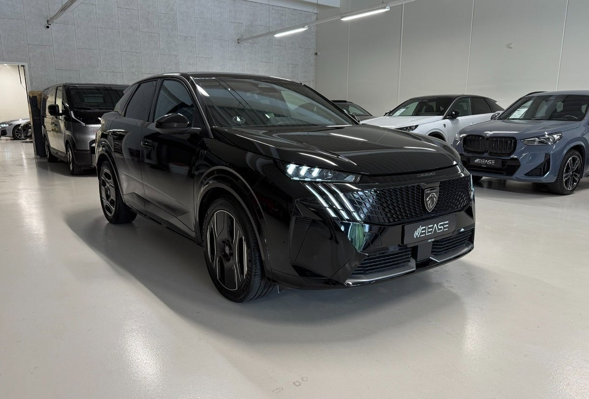 Sort Peugeot e-3008 fra 2025