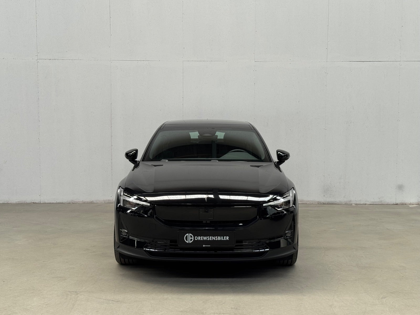 Sort Polestar 2 fra 2025