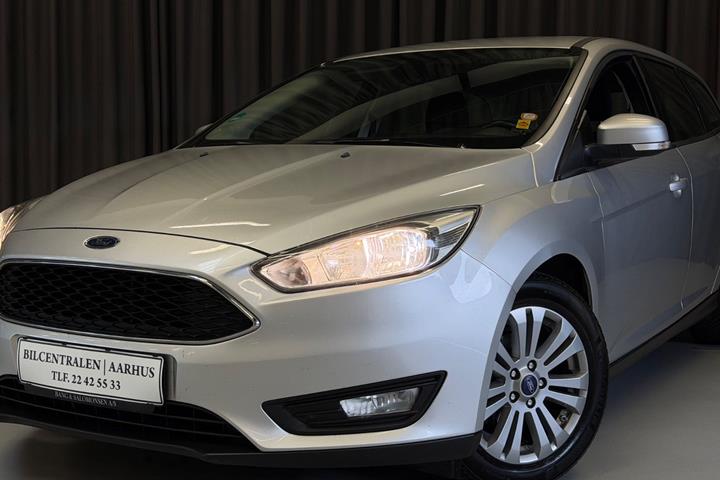 Sølv Ford Focus fra 2014