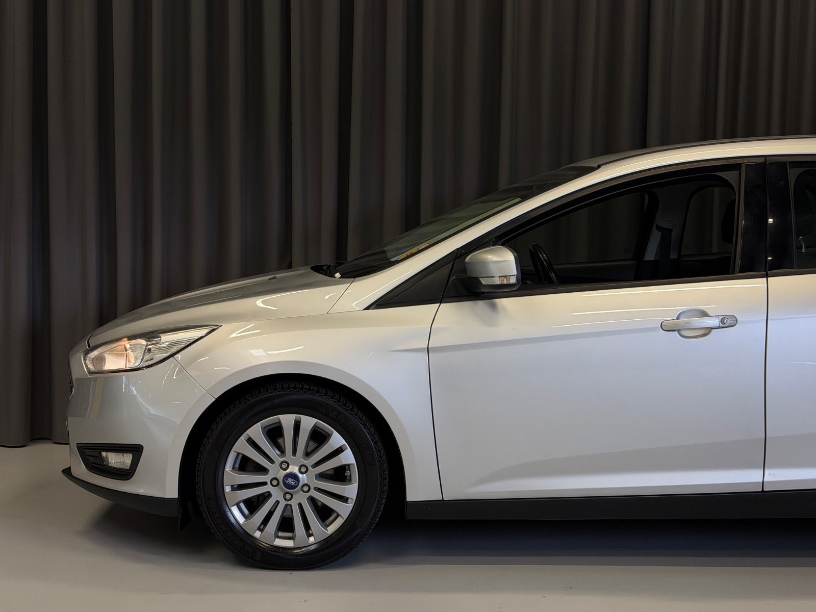 Sølv Ford Focus fra 2014