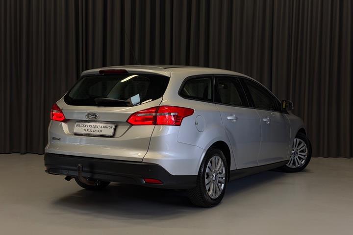 Sølv Ford Focus fra 2014