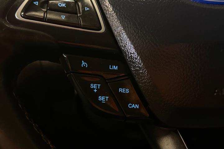 Sølv Ford Focus fra 2014