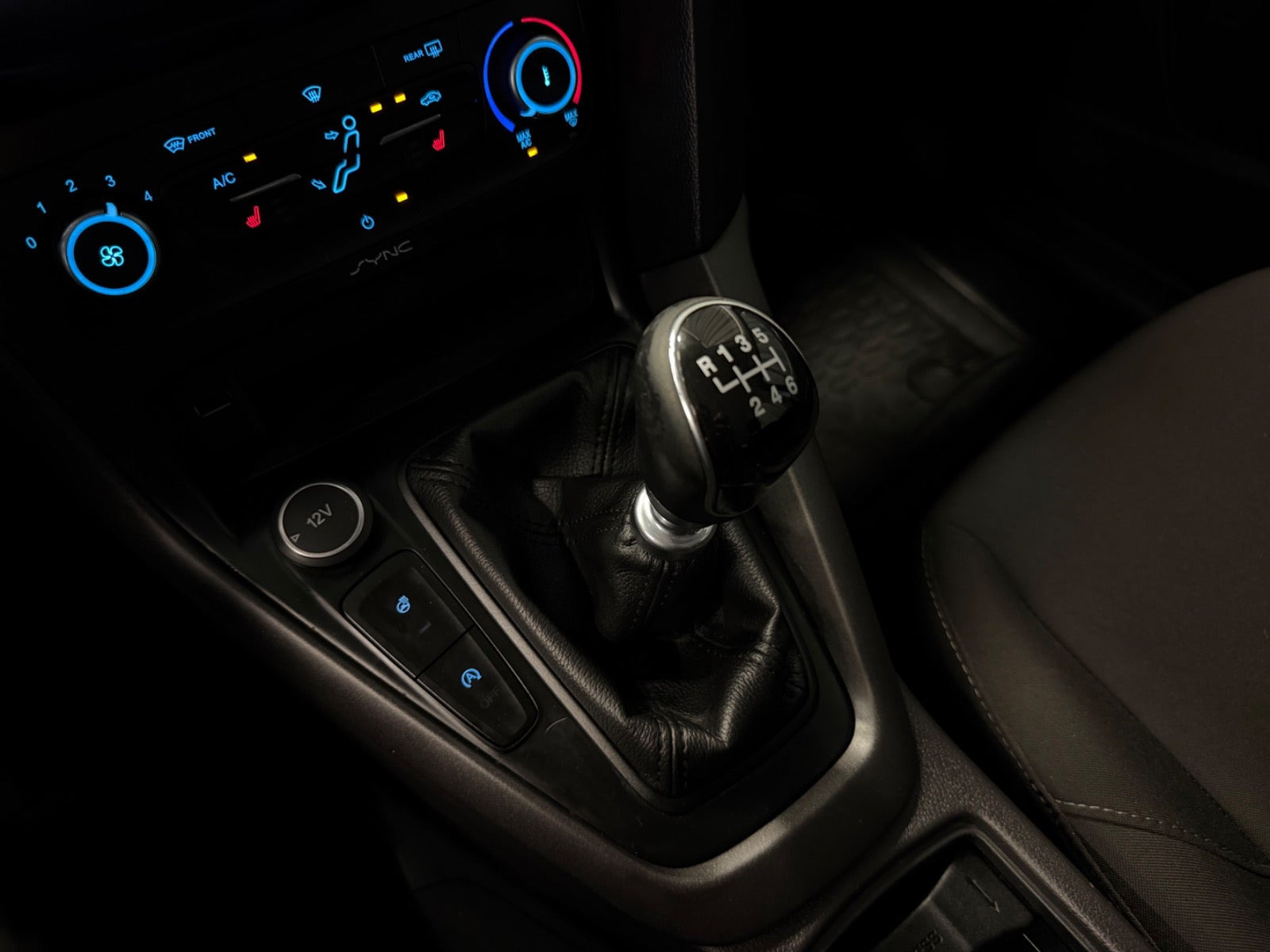 Sølv Ford Focus fra 2014