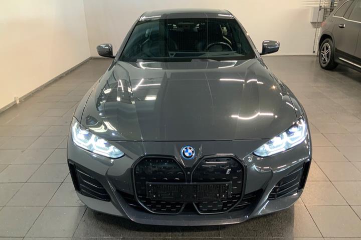 Grå BMW i4 fra 2022