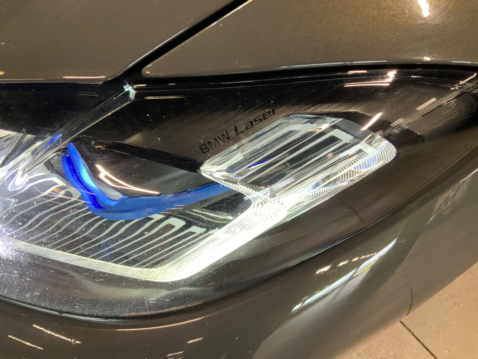 Grå BMW i4 fra 2022