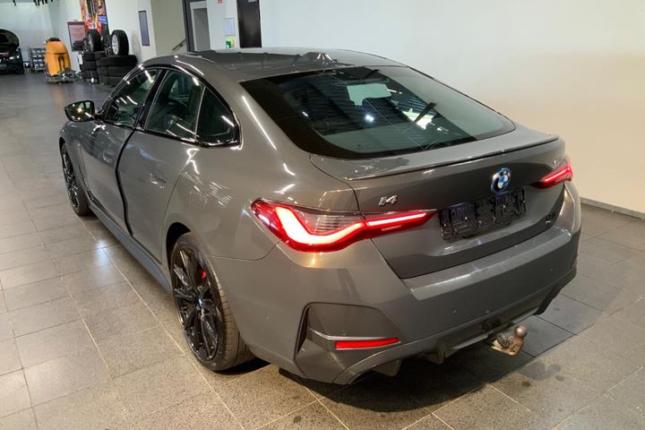 Grå BMW i4 fra 2022