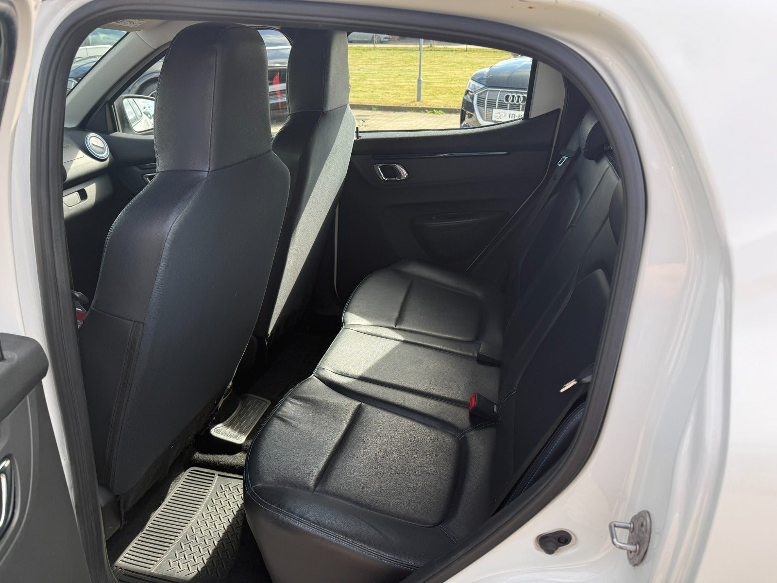 Hvid Dacia Spring fra 2022