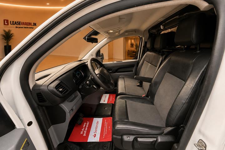 Hvid Peugeot e-Expert fra 2021