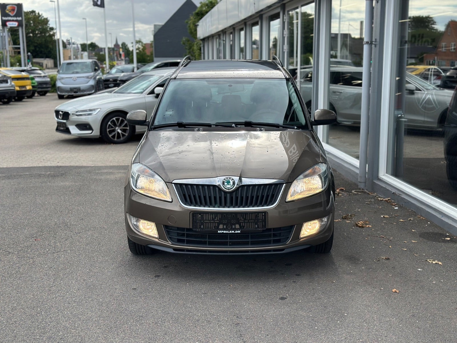 Beige Skoda Roomster fra 2012