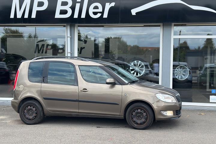 Beige Skoda Roomster fra 2012