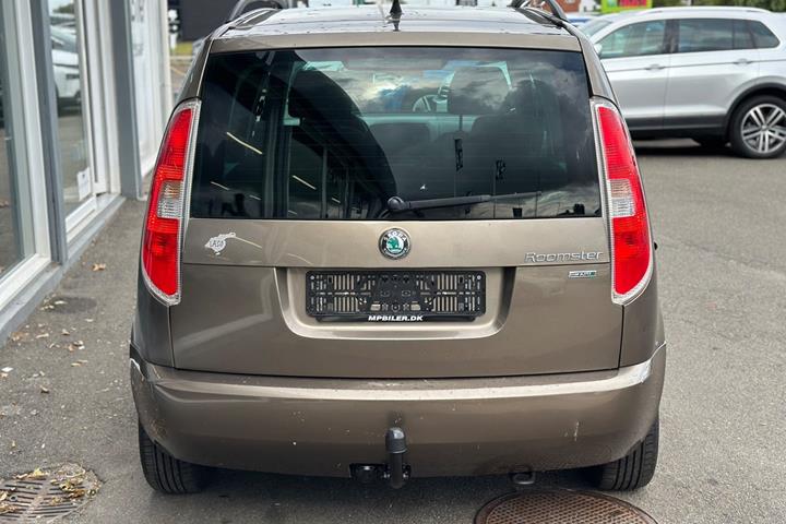 Beige Skoda Roomster fra 2012