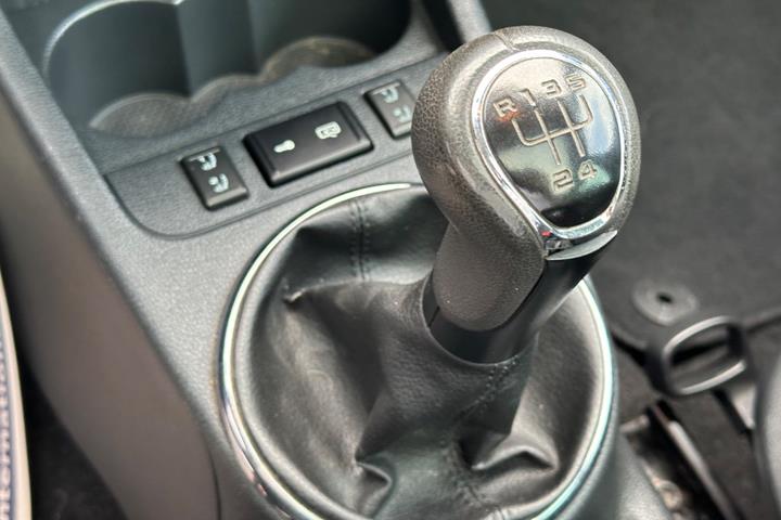 Beige Skoda Roomster fra 2012