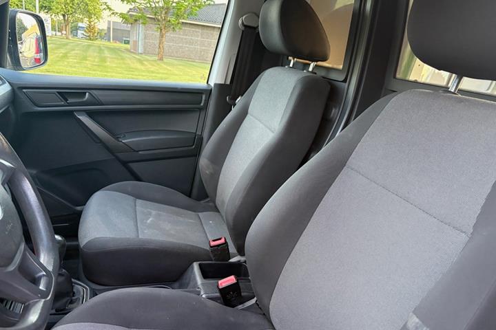 Hvid VW Caddy fra 2018