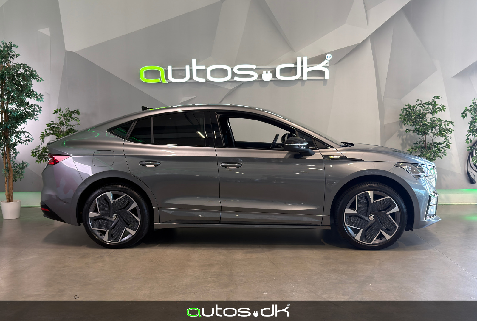 Grå Skoda Enyaq fra 2025