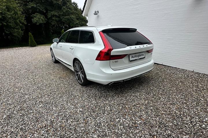 Hvid Volvo V90 fra 2018