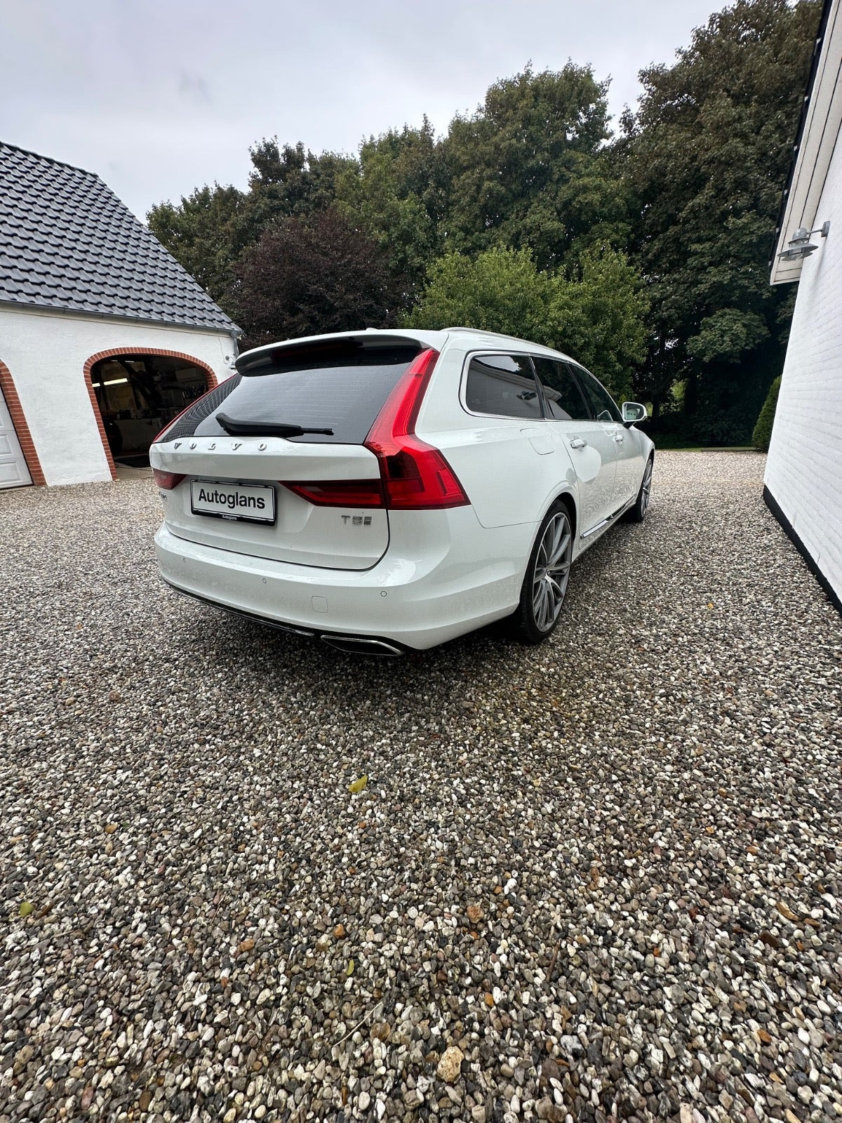 Hvid Volvo V90 fra 2018