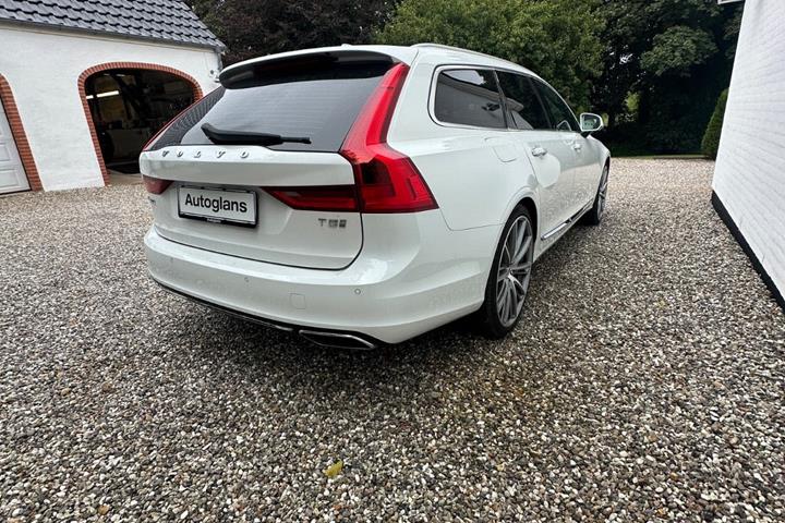 Hvid Volvo V90 fra 2018