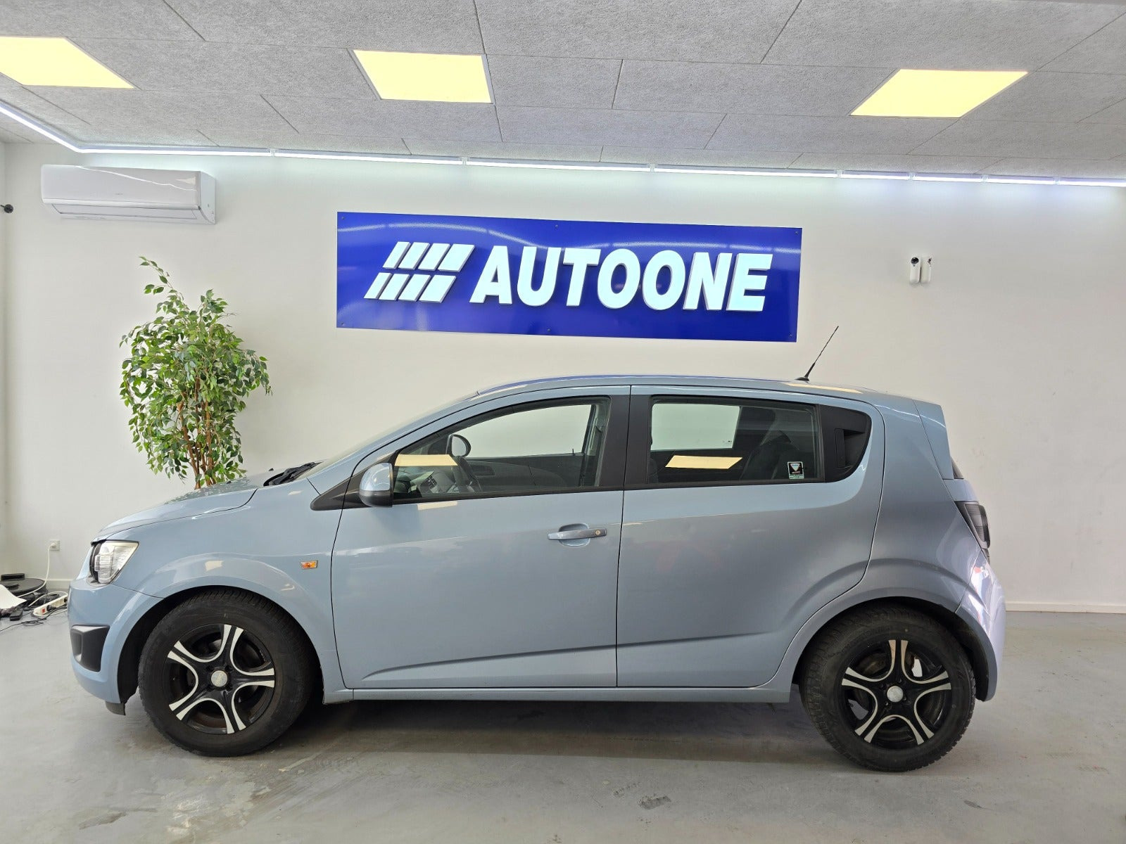 Blå Chevrolet Aveo fra 2011