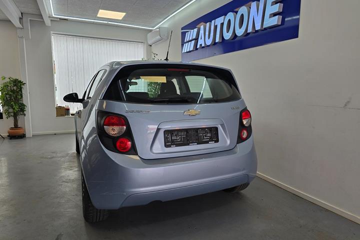 Blå Chevrolet Aveo fra 2011