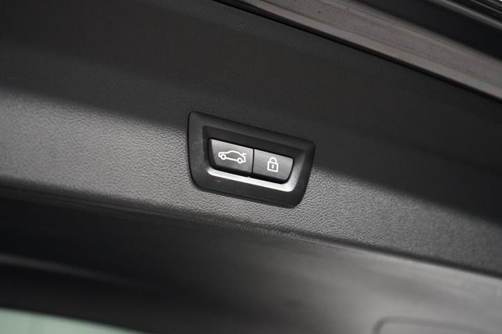Sort BMW iX3 fra 2021