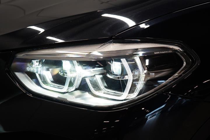 Sort BMW iX3 fra 2021