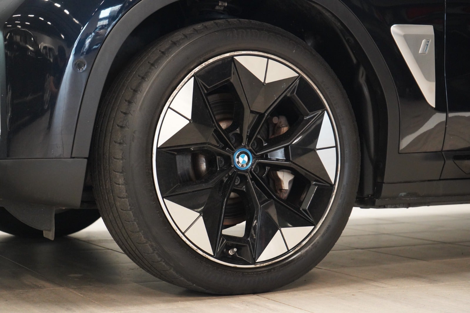 Sort BMW iX3 fra 2021