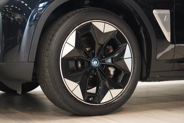 Sort BMW iX3 fra 2021