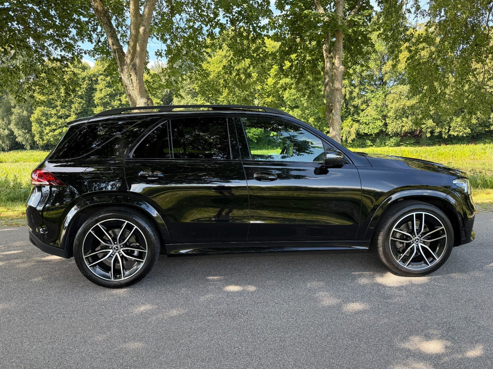 Sort Mercedes GLE350 de fra 2022