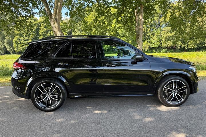 Sort Mercedes GLE350 de fra 2022